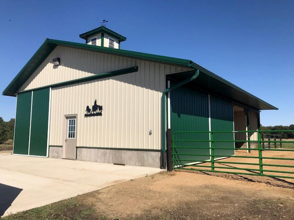 Wiltse Cattle Building 02